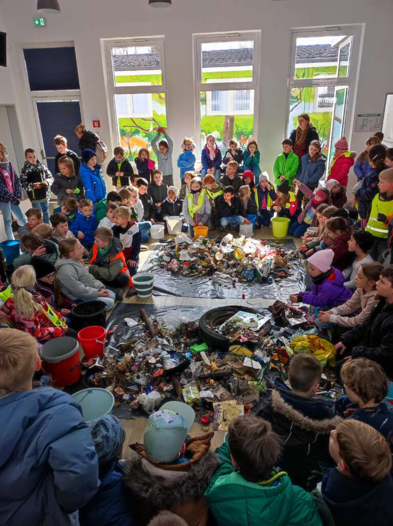 zusammengetragener Müll der verschiedenen Klassen